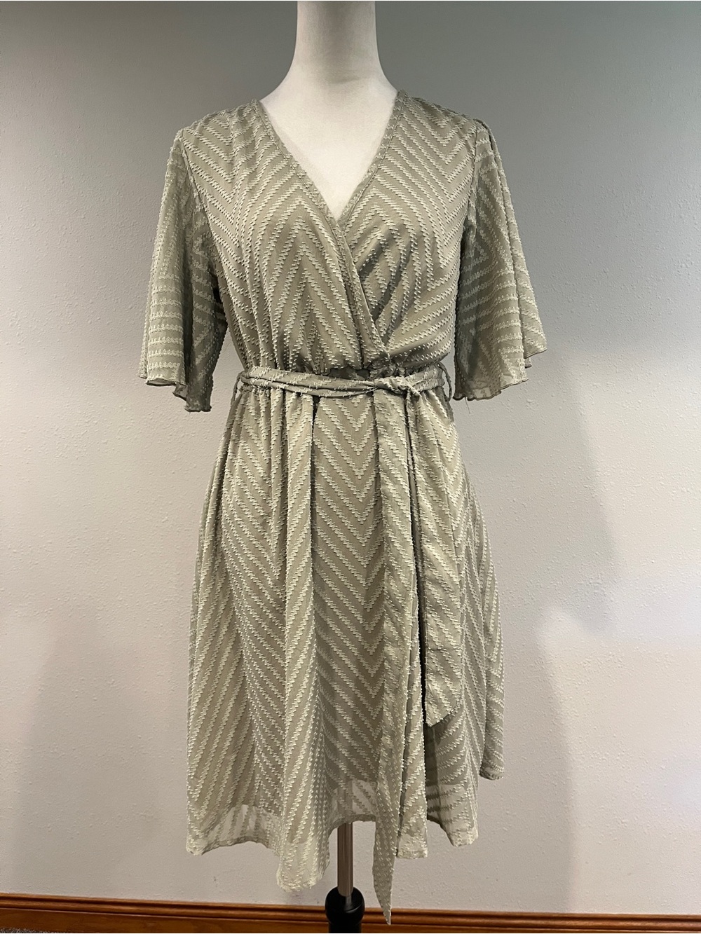 SHEIN Sage Green Chevron fake Wrap short sleeves Mini Dress